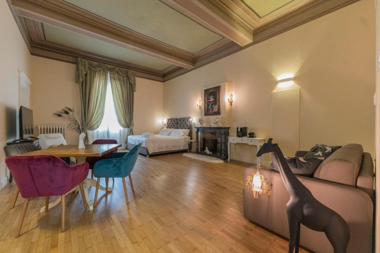 Aldrovandi Luxury Suites And Apartment ボローニャ エクステリア 写真
