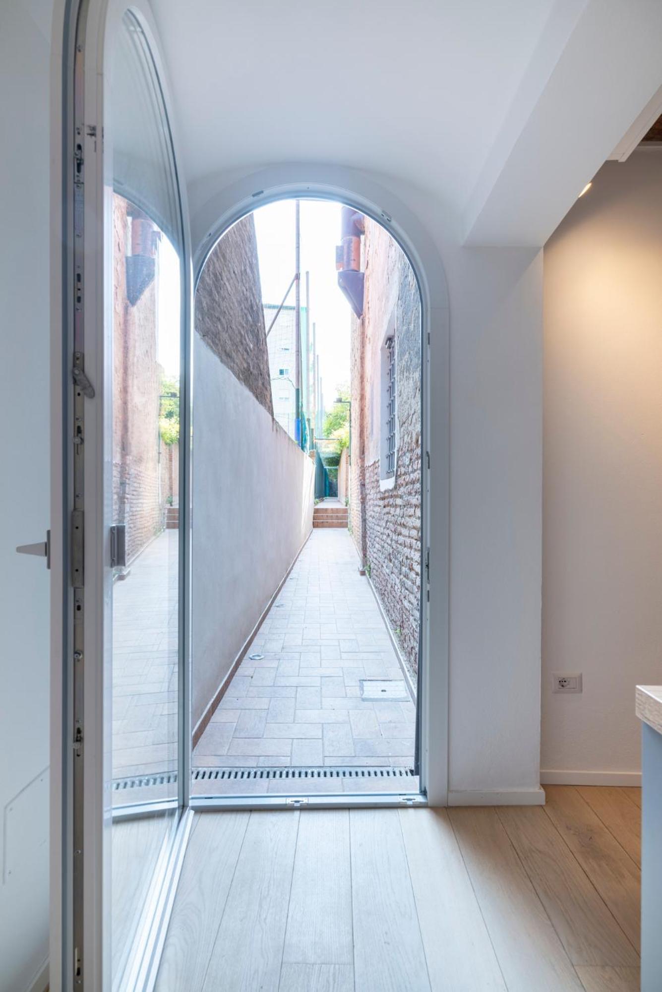 Aldrovandi Luxury Suites And Apartment ボローニャ エクステリア 写真