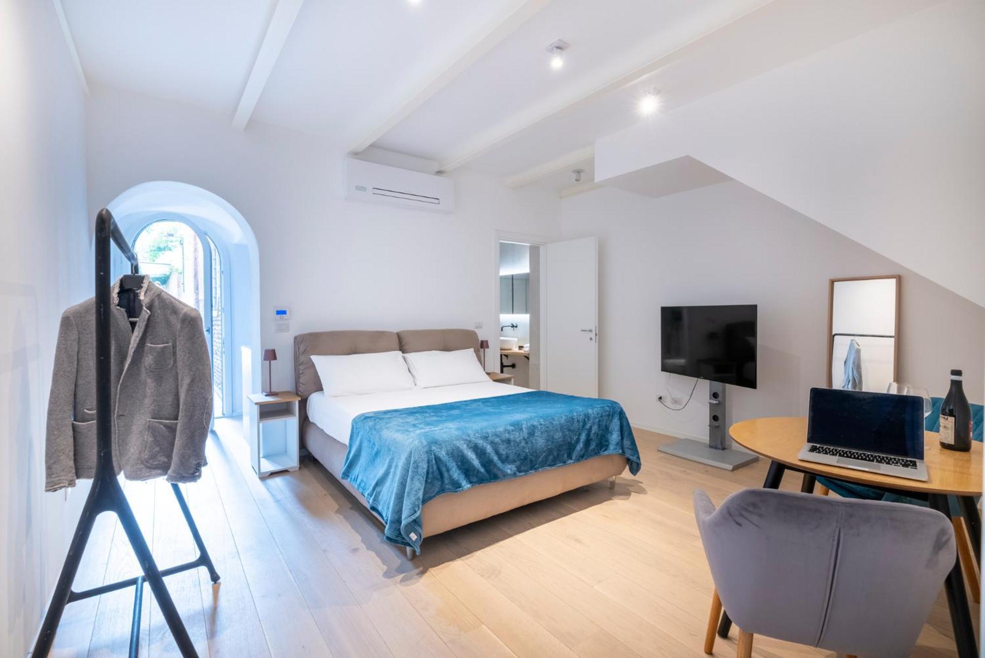 Aldrovandi Luxury Suites And Apartment ボローニャ エクステリア 写真