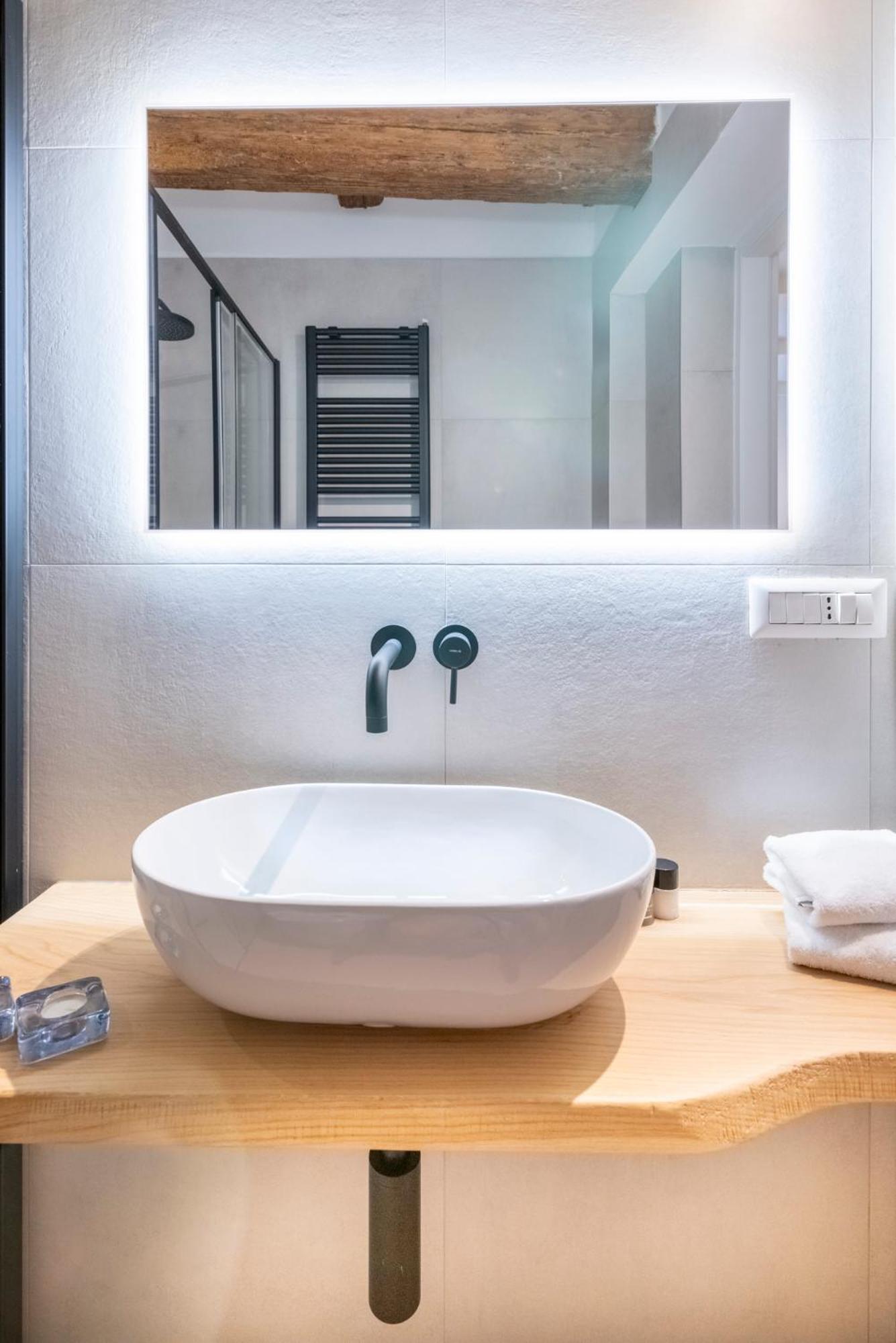 Aldrovandi Luxury Suites And Apartment ボローニャ エクステリア 写真
