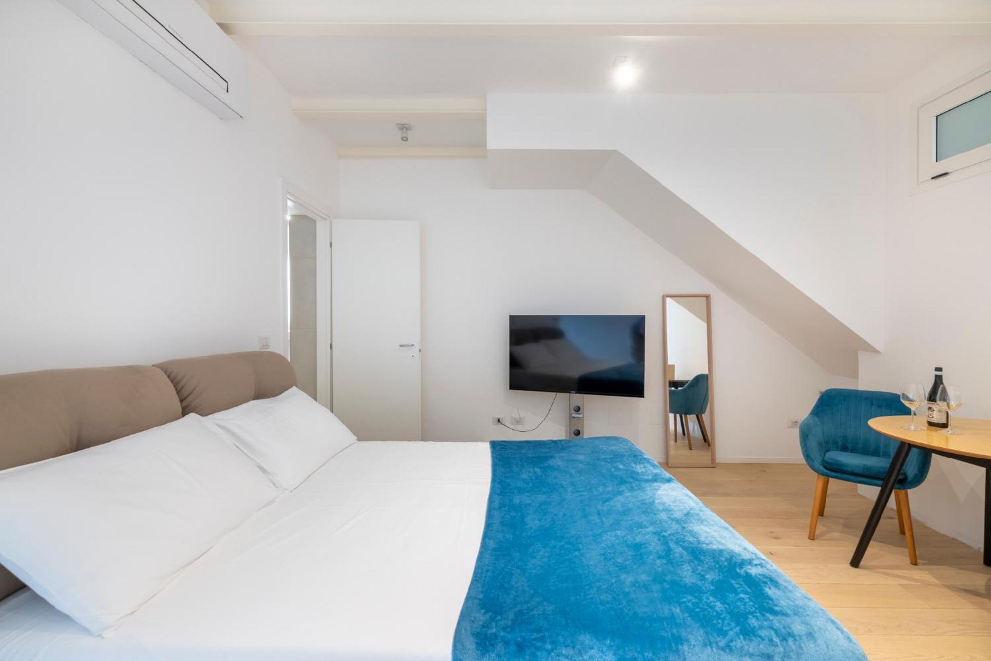 Aldrovandi Luxury Suites And Apartment ボローニャ エクステリア 写真